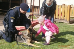 Policisté navštívili děti z mateřských škol na Kladensku